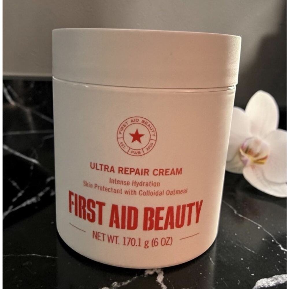 FIRST AID BEAUTY Ultra Repair Cream 6 oz / 170.1 g NEW/SEALED Exp 11/27